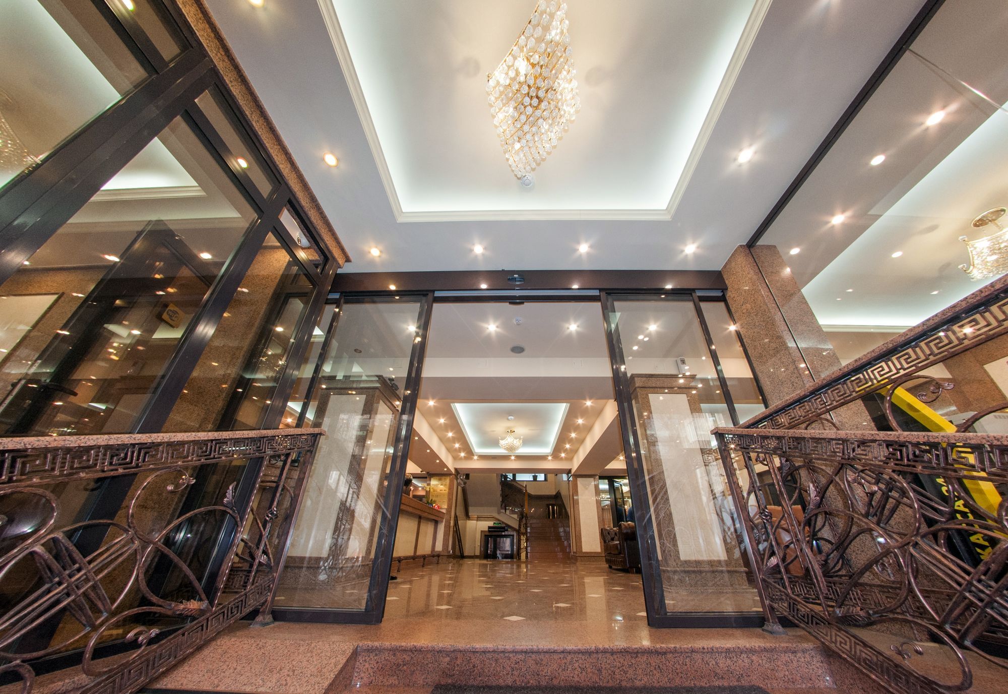 Hotel Uyut Αλμάτι Εξωτερικό φωτογραφία
