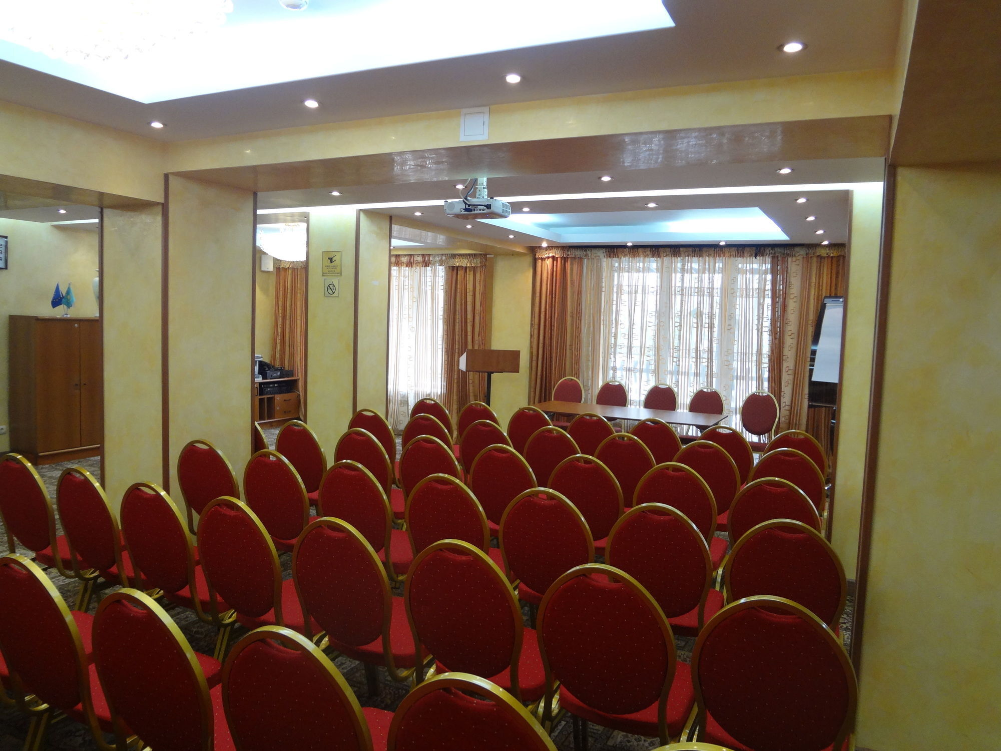 Hotel Uyut Αλμάτι Εξωτερικό φωτογραφία