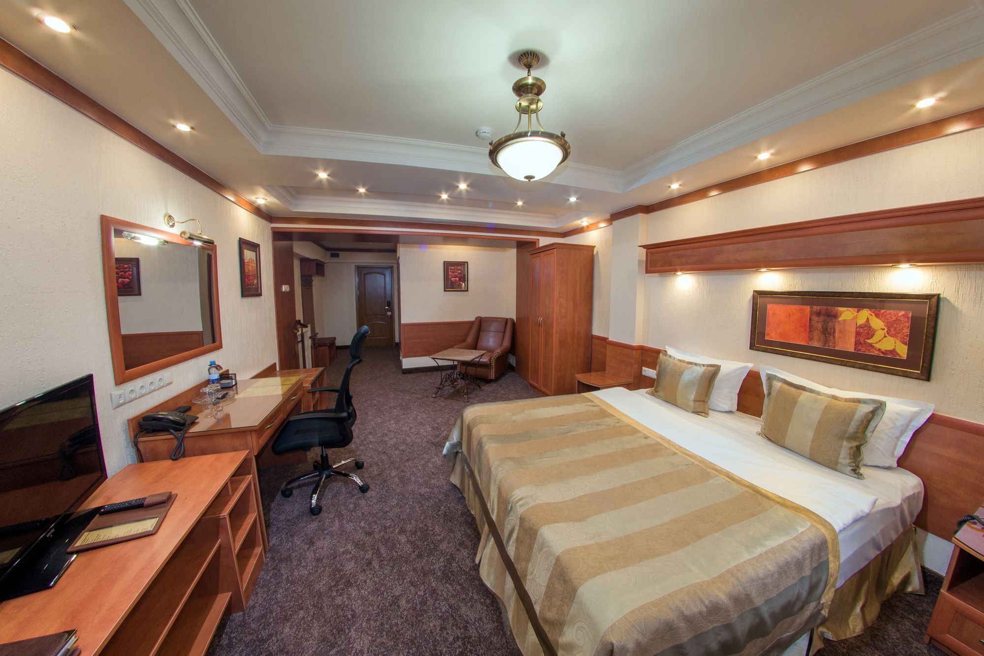 Hotel Uyut Αλμάτι Εξωτερικό φωτογραφία