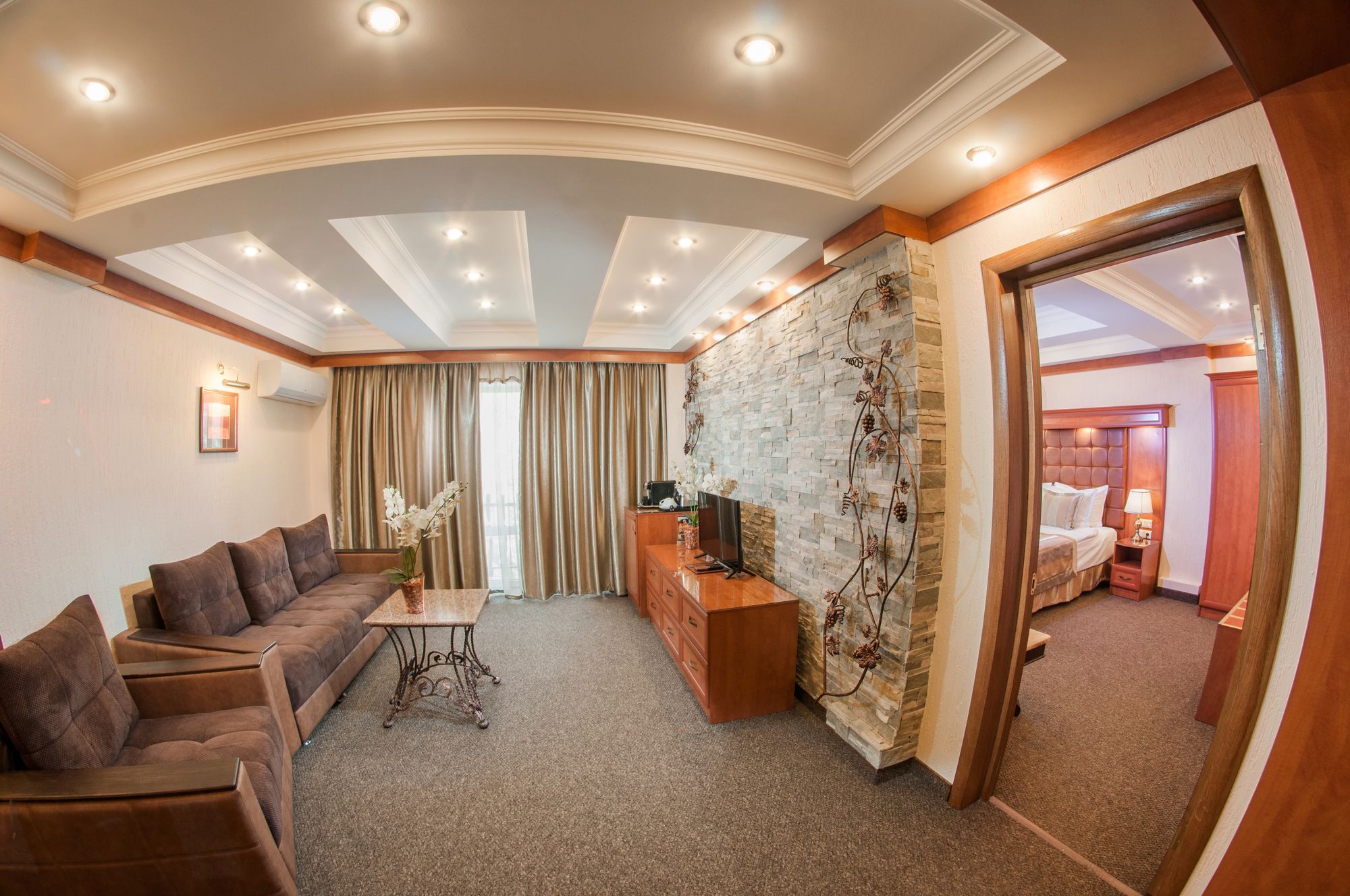 Hotel Uyut Αλμάτι Εξωτερικό φωτογραφία